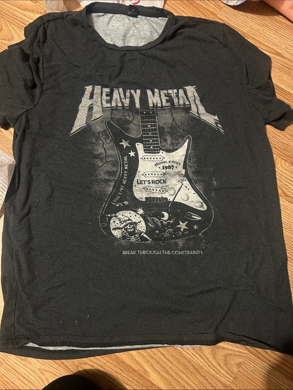 SHEIN Black Heavy Metal Guitar Graphic Tee